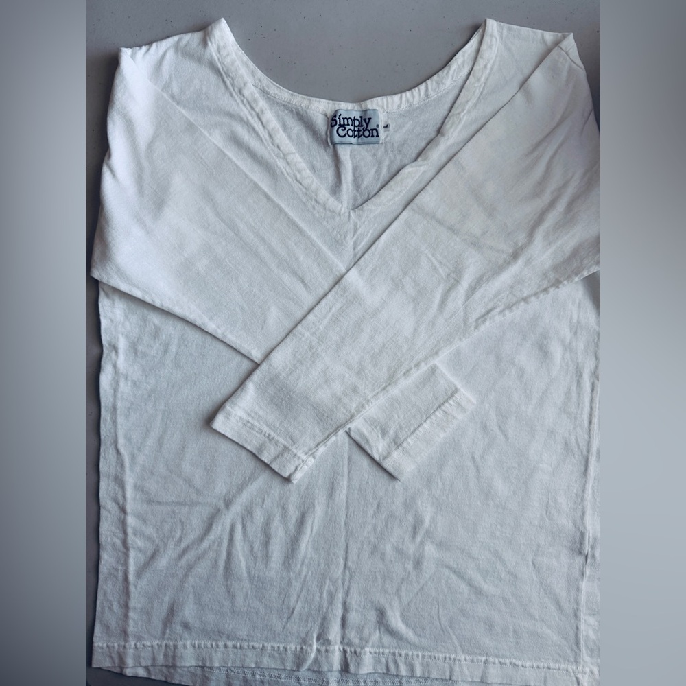 🤍🐇SIMPLY COTTON White V-Neck Tee Top NEW
